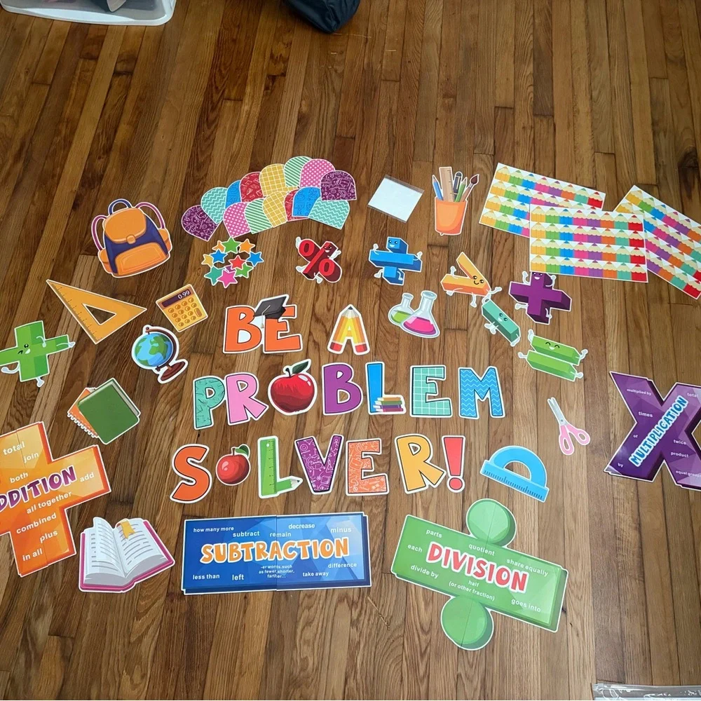 Classroom Bulletin Board / Wall Decor Set